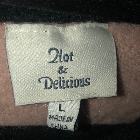 Hot & Delicious sweater, size L - Picture 3 of 4